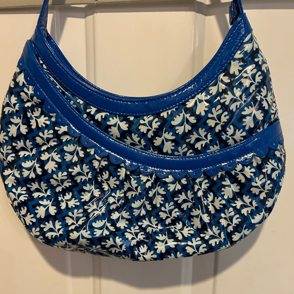 Frill Vera Bradley Blue and White Patterned Shoulder Bag